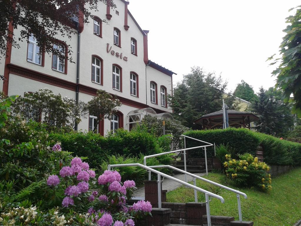Hotel - Pension Vesta Бад Елстер Екстериор снимка