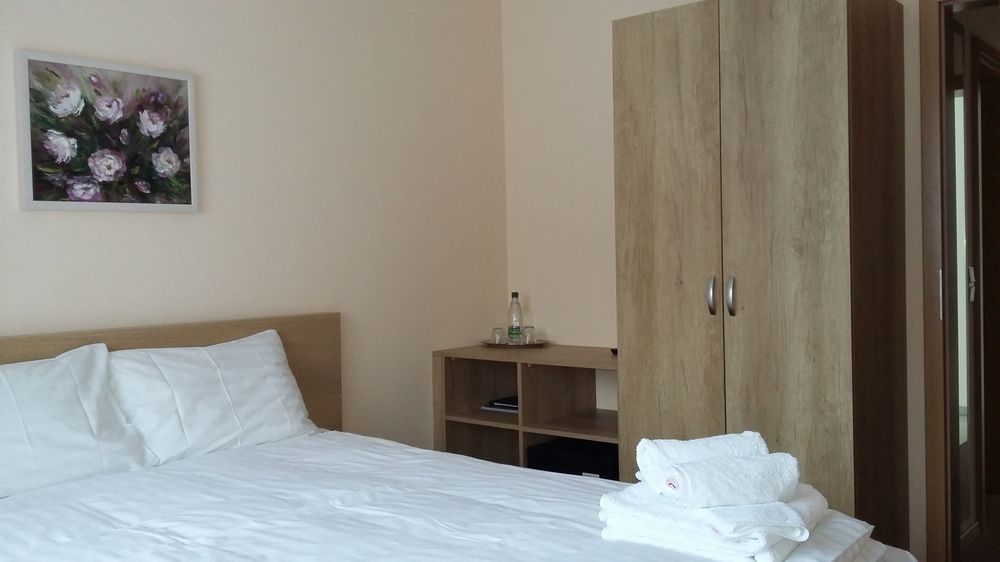 Hotel - Pension Vesta Бад Елстер Екстериор снимка
